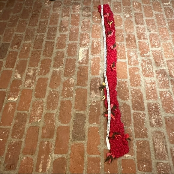 Handmade hand knit red extra long cozy scarf - Picture 6 of 16